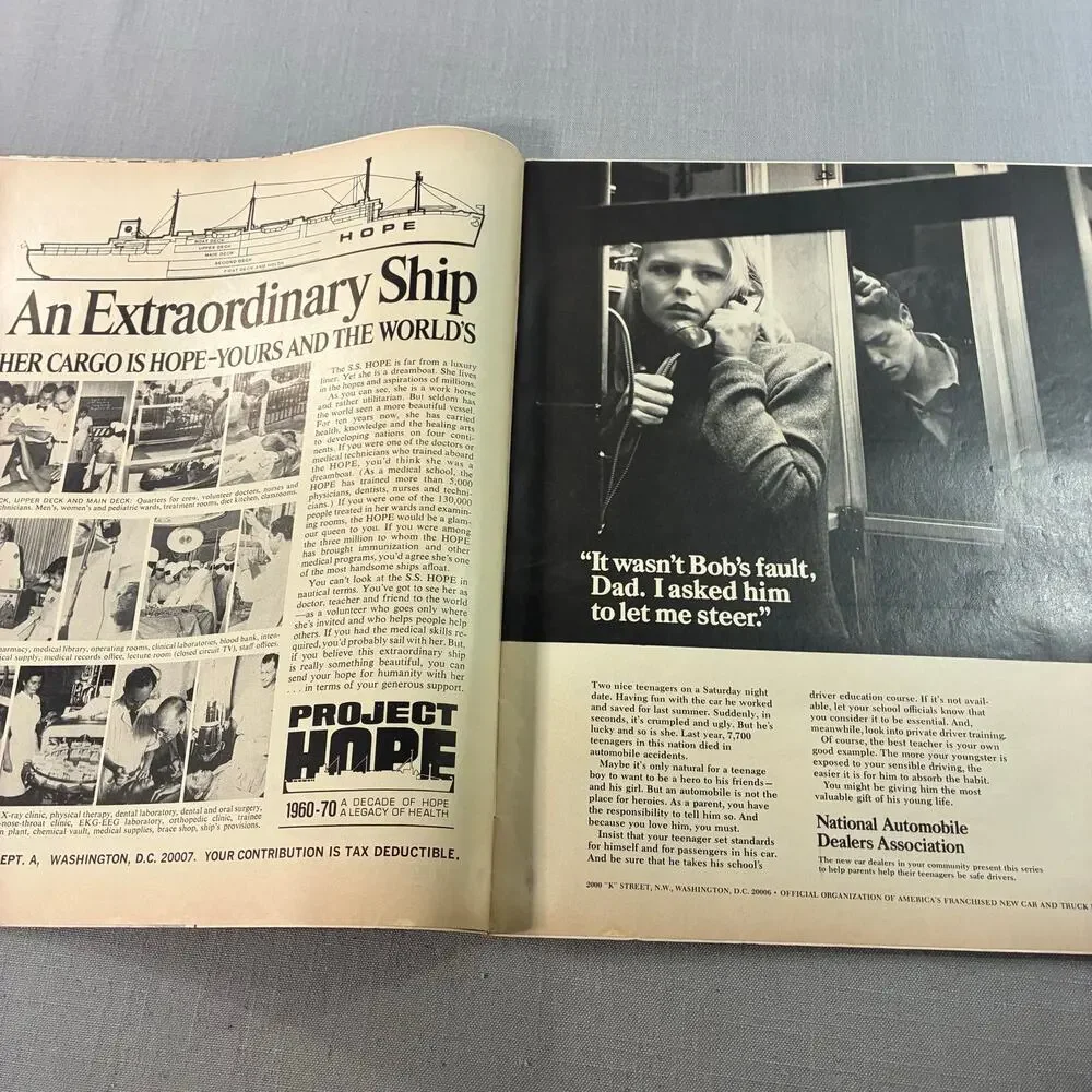 Vintage 1970 LIFE Magazine Jim Lovell Apollo 13 NASA Space Beatles See Descr